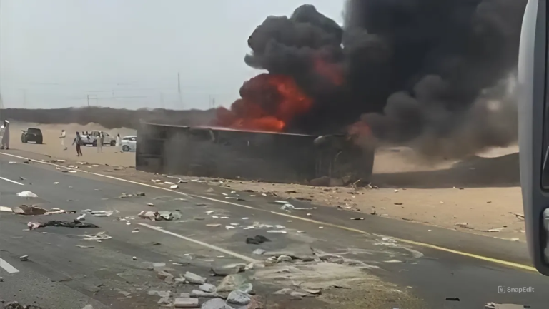 Bus Jemaah Umroh Kecelakaan 6 WNI Wafat, ini Kronologinya!
